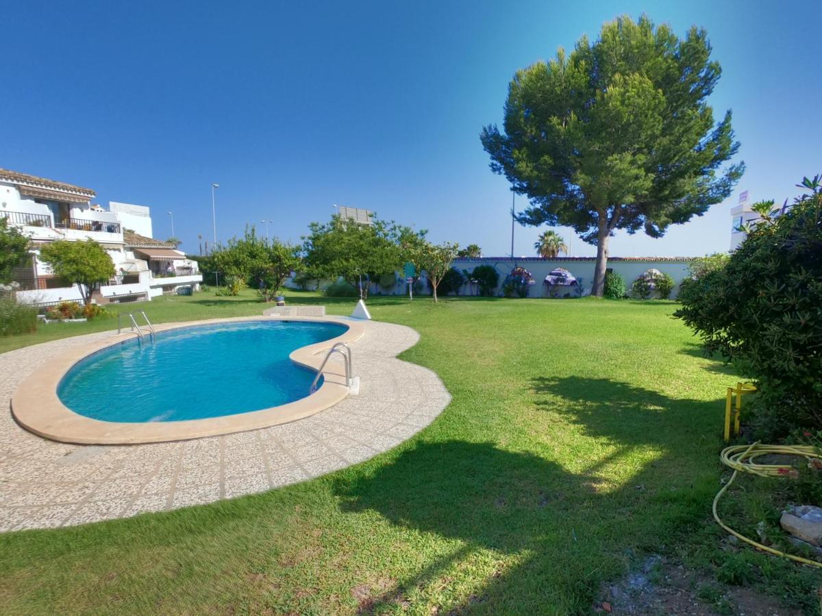Апартаменты Studio With Access To The Garden. Open Pool. Beach Very Close. Wifi & Netflix Free Бенальмадена Экстерьер фото