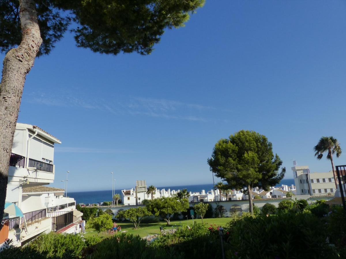 Апартаменты Studio With Access To The Garden. Open Pool. Beach Very Close. Wifi & Netflix Free Бенальмадена Экстерьер фото