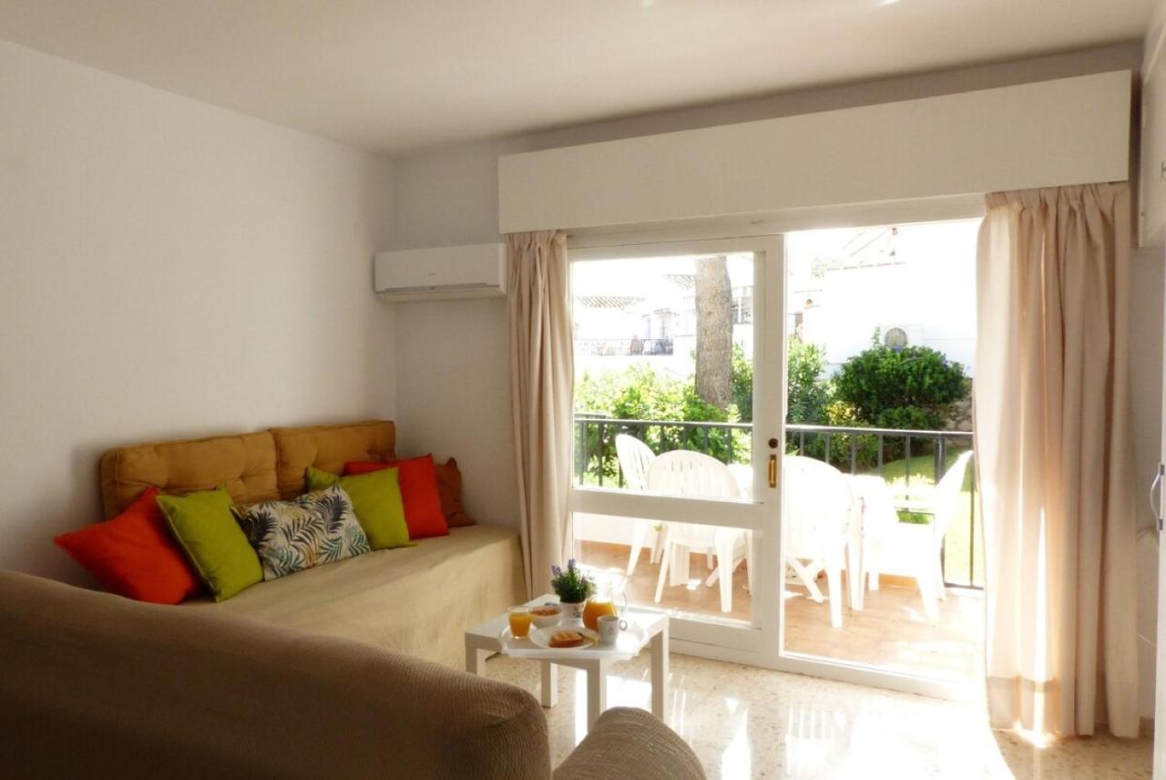 Апартаменты Studio With Access To The Garden. Open Pool. Beach Very Close. Wifi & Netflix Free Бенальмадена Экстерьер фото